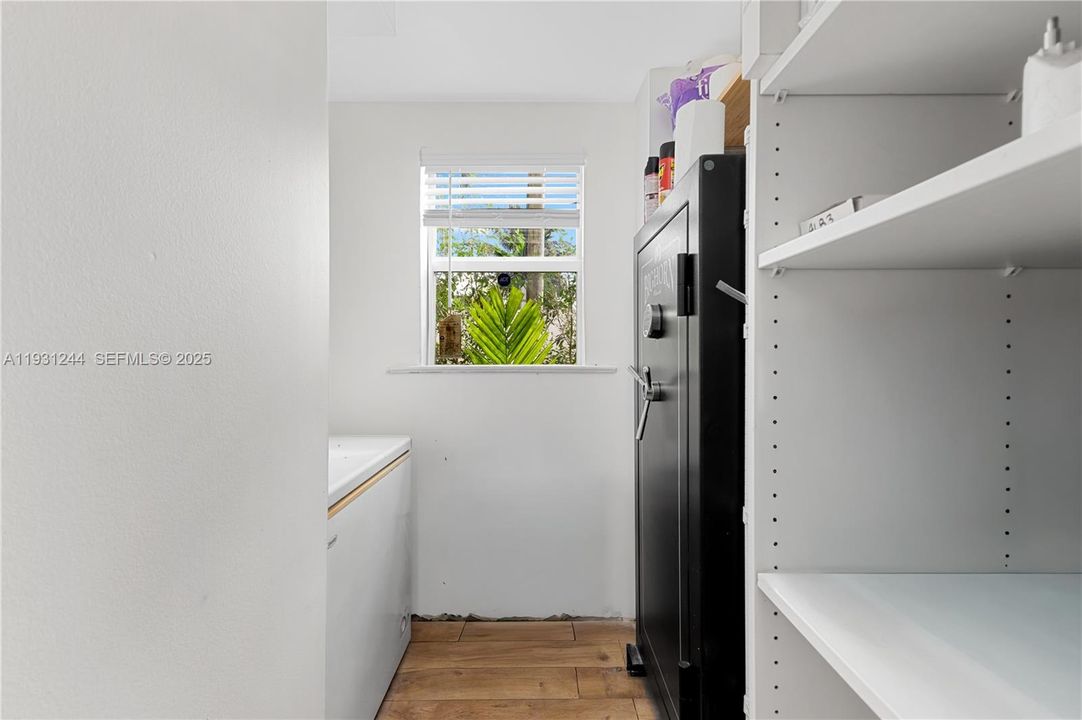 For Sale: $2,485,000 (2 beds, 3 baths, 2693 Square Feet)