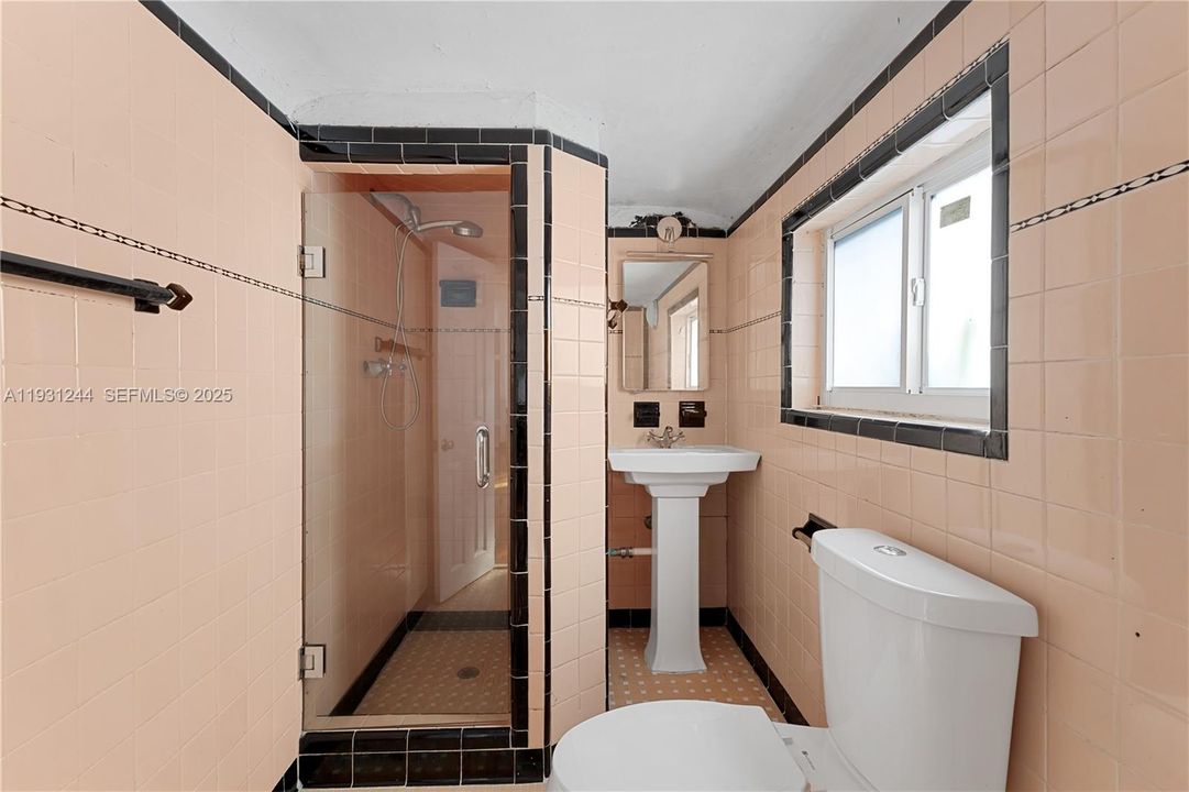 For Sale: $2,485,000 (2 beds, 3 baths, 2693 Square Feet)