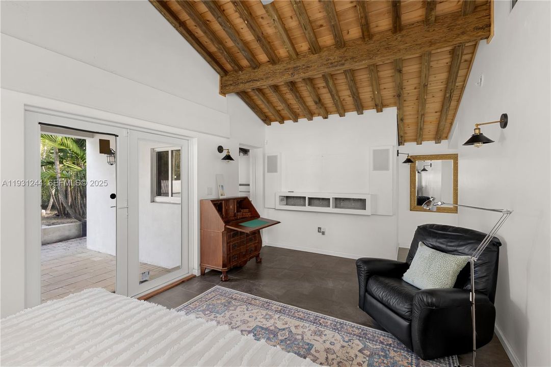 For Sale: $2,485,000 (2 beds, 3 baths, 2693 Square Feet)