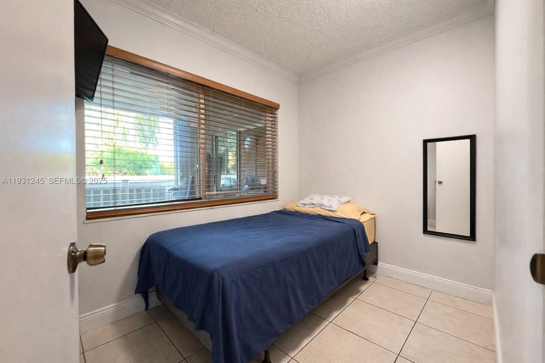 For Sale: $290,000 (2 beds, 2 baths, 1163 Square Feet)