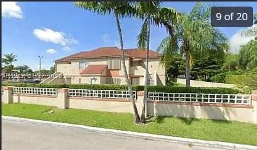 For Sale: $290,000 (2 beds, 2 baths, 1163 Square Feet)