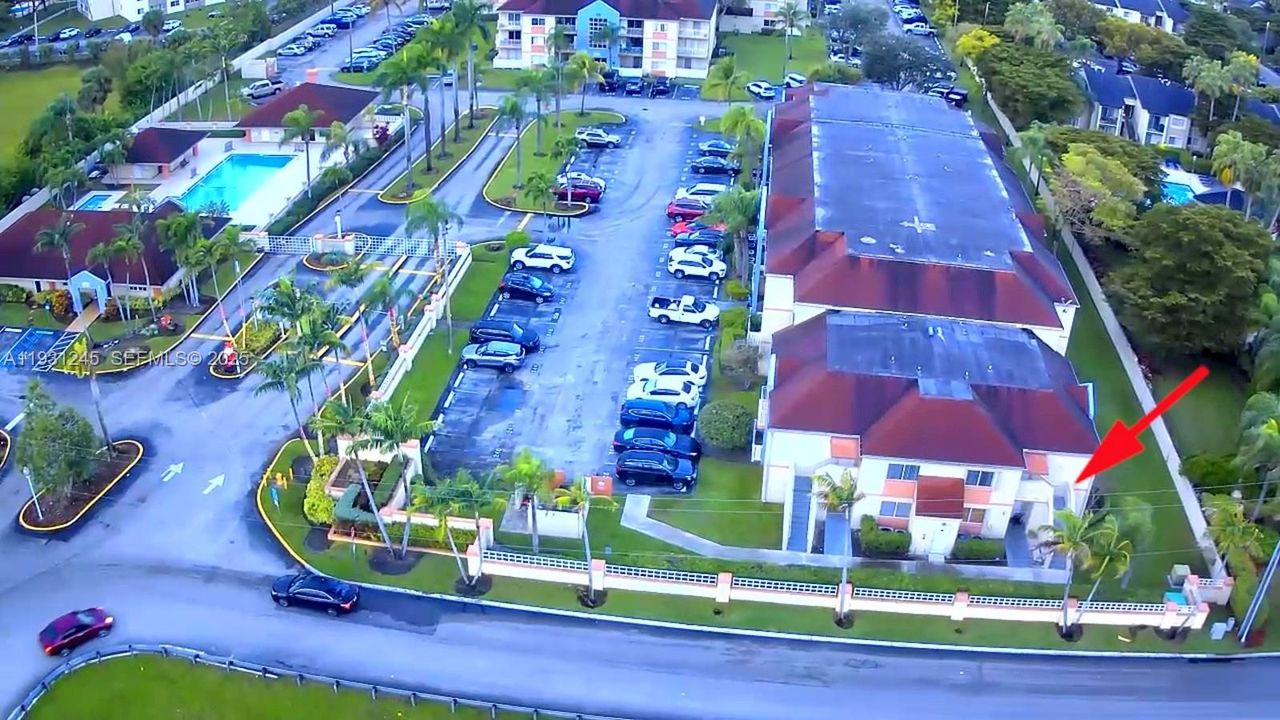 For Sale: $290,000 (2 beds, 2 baths, 1163 Square Feet)