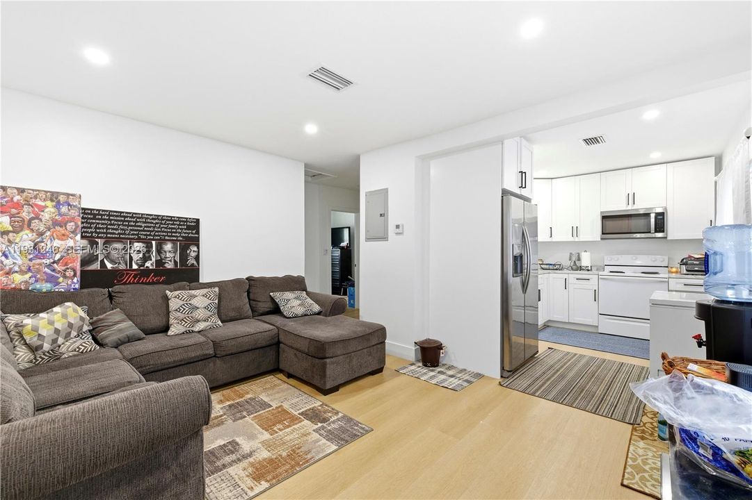 For Sale: $800,000 (0 beds, 0 baths, 2098 Square Feet)