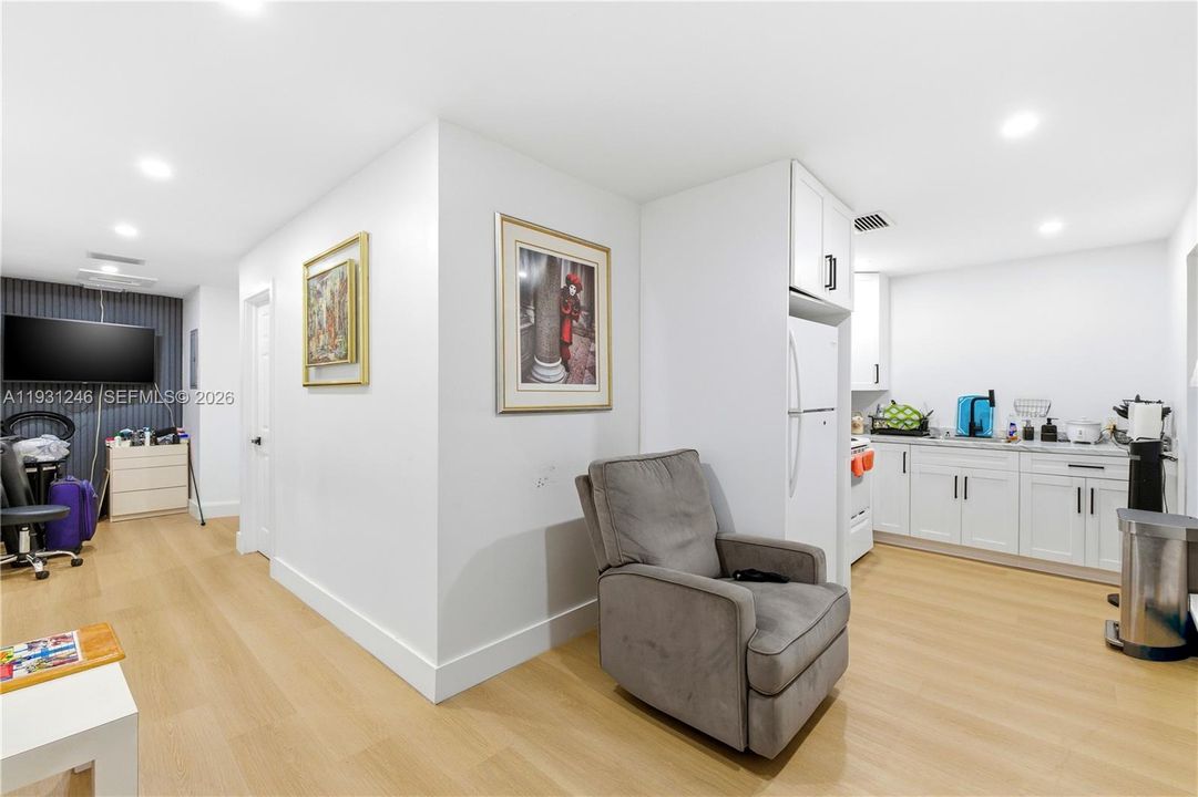 For Sale: $800,000 (0 beds, 0 baths, 2098 Square Feet)