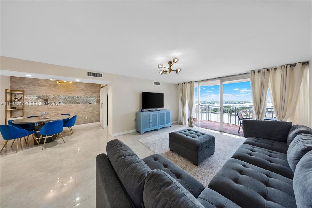 En Renta: $2,350 (2 camas, 1 baños, 1565 Pies cuadrados)