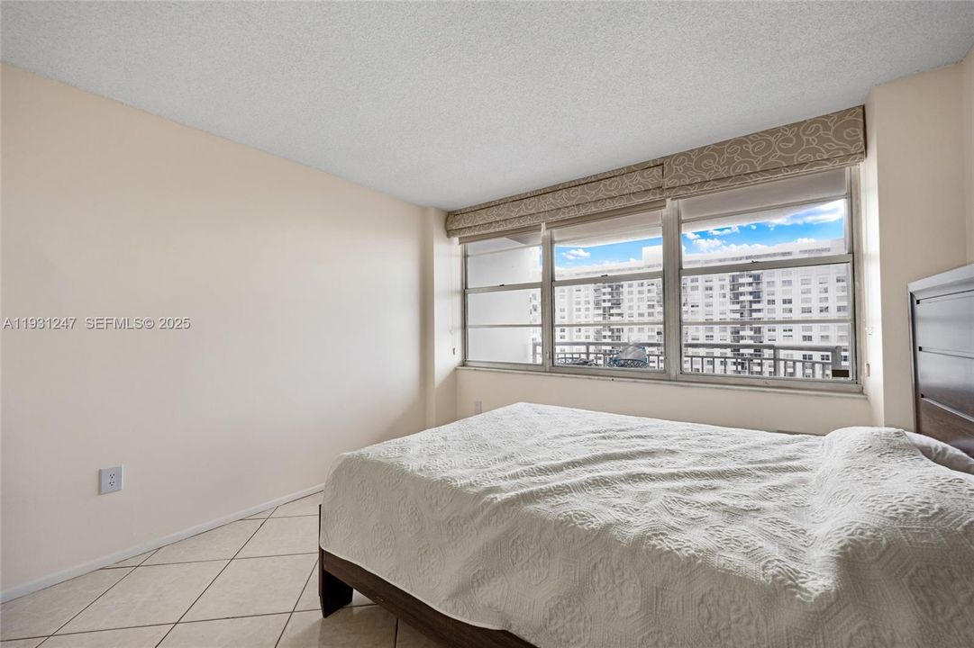 En Renta: $2,350 (2 camas, 1 baños, 1565 Pies cuadrados)