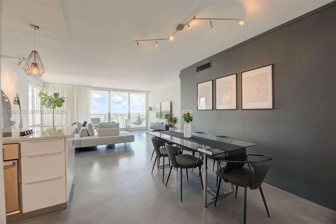 В аренду: $4,000 (1 спален, 1 ванн, 962 Квадратных фут)