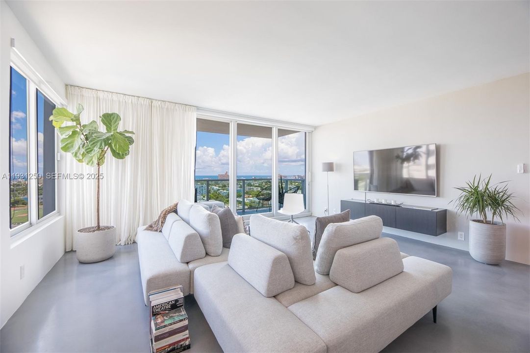 В аренду: $4,000 (1 спален, 1 ванн, 962 Квадратных фут)