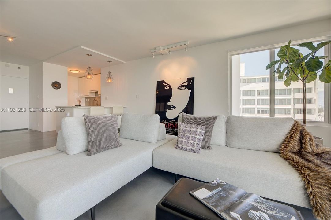 В аренду: $4,000 (1 спален, 1 ванн, 962 Квадратных фут)