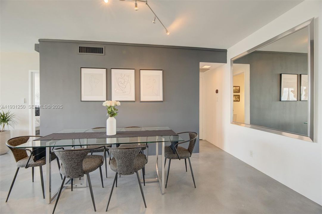 В аренду: $4,000 (1 спален, 1 ванн, 962 Квадратных фут)