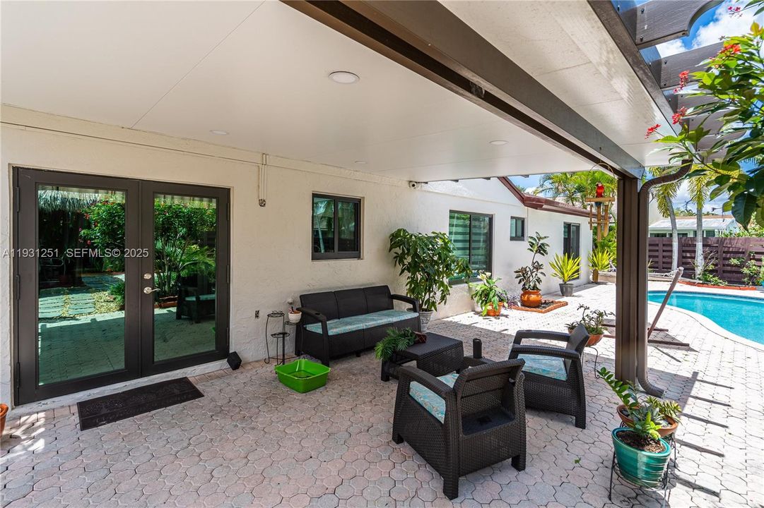 待售: $710,000 (3 贝兹, 2 浴室, 1457 平方英尺)