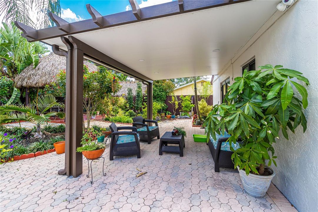 待售: $710,000 (3 贝兹, 2 浴室, 1457 平方英尺)