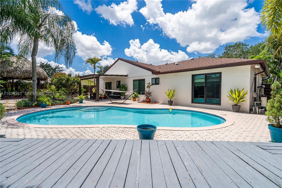 待售: $710,000 (3 贝兹, 2 浴室, 1457 平方英尺)