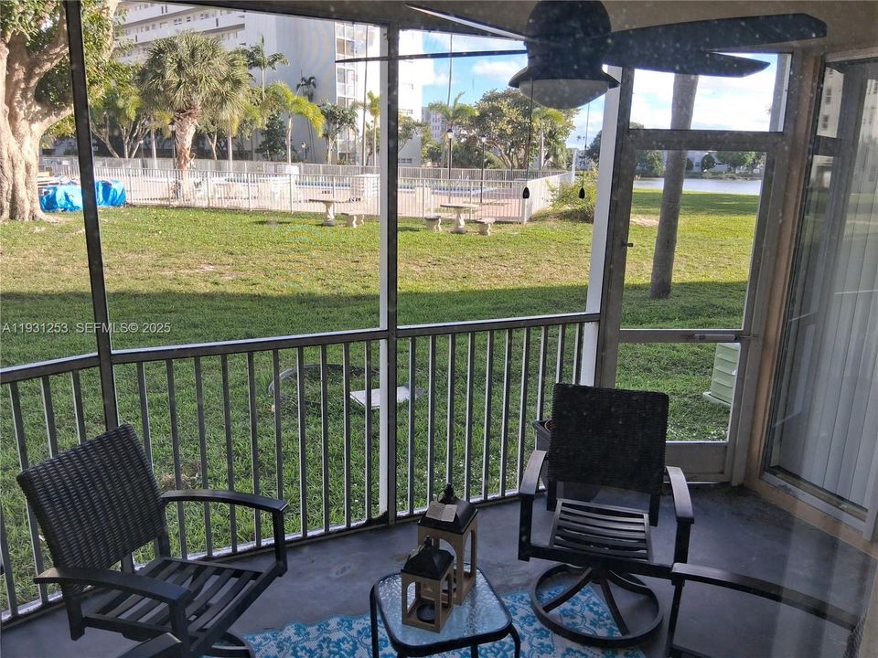 For Rent: $2,500 (2 beds, 2 baths, 1317 Square Feet)