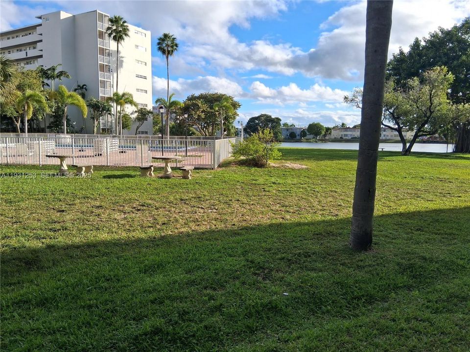 For Rent: $2,500 (2 beds, 2 baths, 1317 Square Feet)