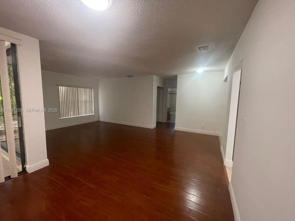 В аренду: $2,550 (3 спален, 2 ванн, 1222 Квадратных фут)