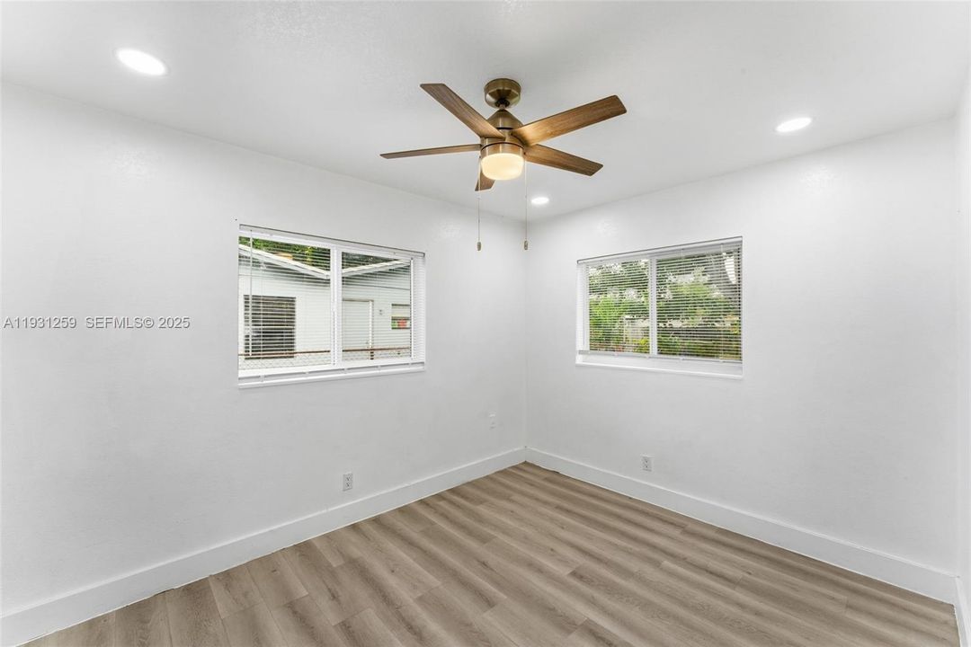 For Sale: $440,000 (3 beds, 2 baths, 1404 Square Feet)