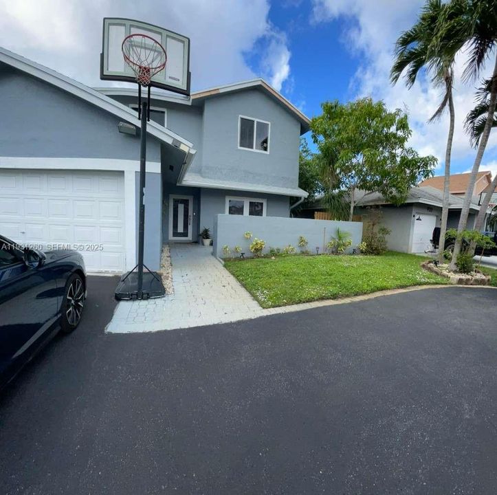 На продажу: $750,000 (4 спален, 2 ванн, 2011 Квадратных фут)