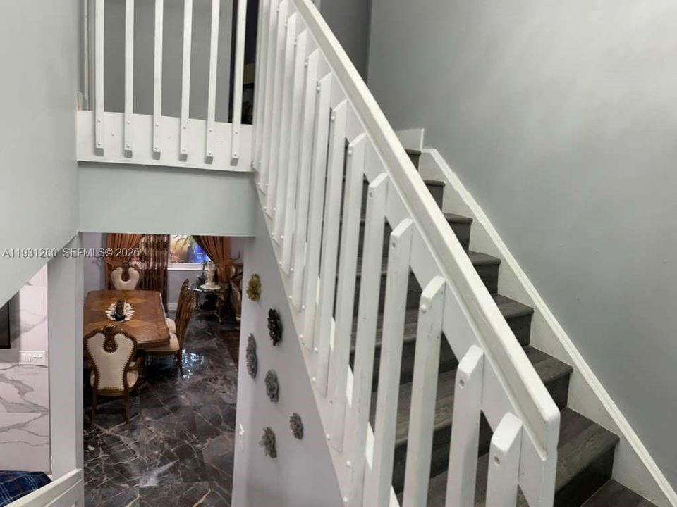 На продажу: $750,000 (4 спален, 2 ванн, 2011 Квадратных фут)