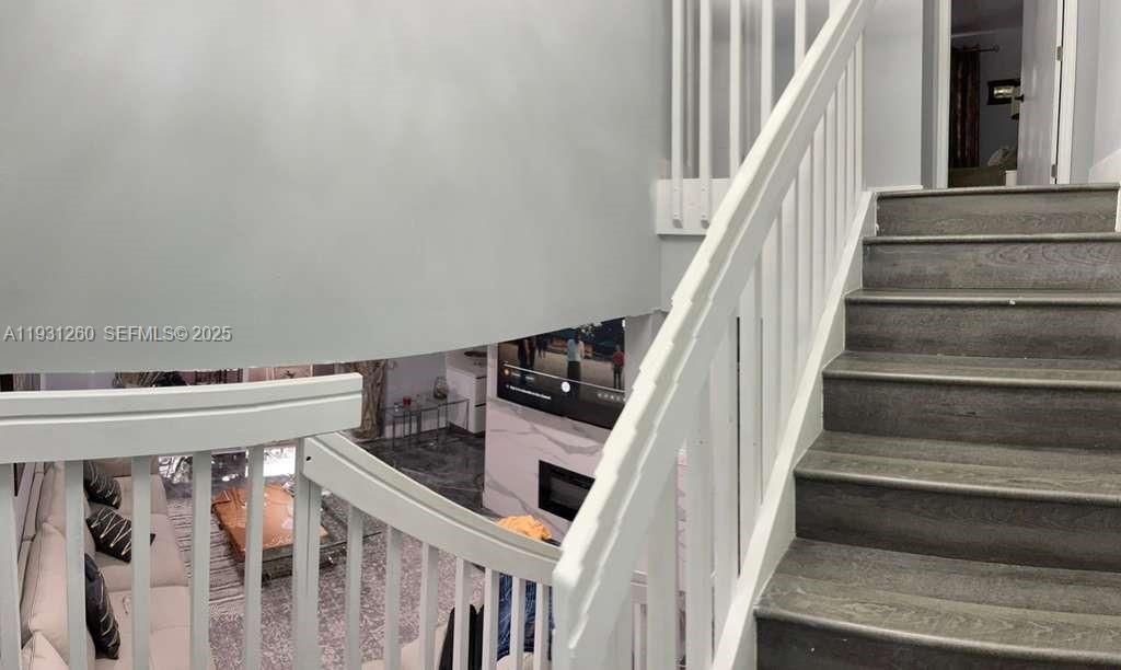 На продажу: $750,000 (4 спален, 2 ванн, 2011 Квадратных фут)