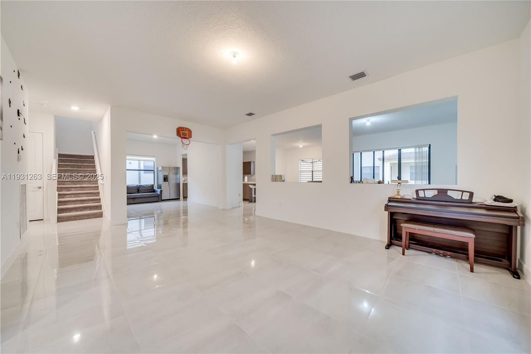 В аренду: $6,250 (4 спален, 3 ванн, 3631 Квадратных фут)