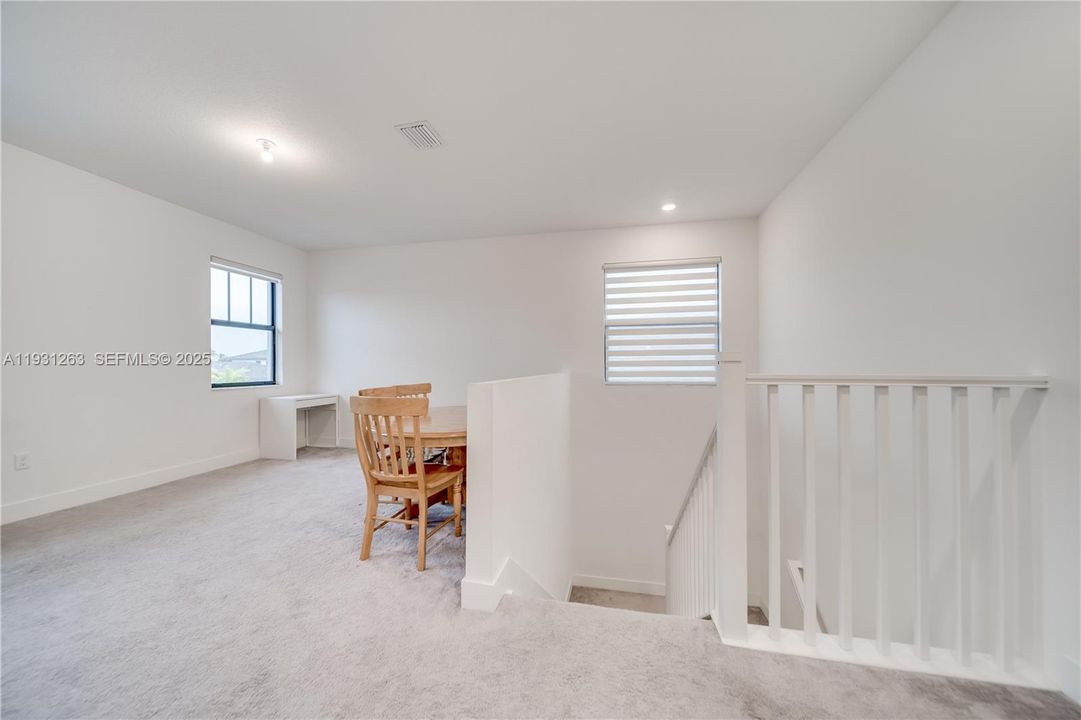 В аренду: $6,250 (4 спален, 3 ванн, 3631 Квадратных фут)