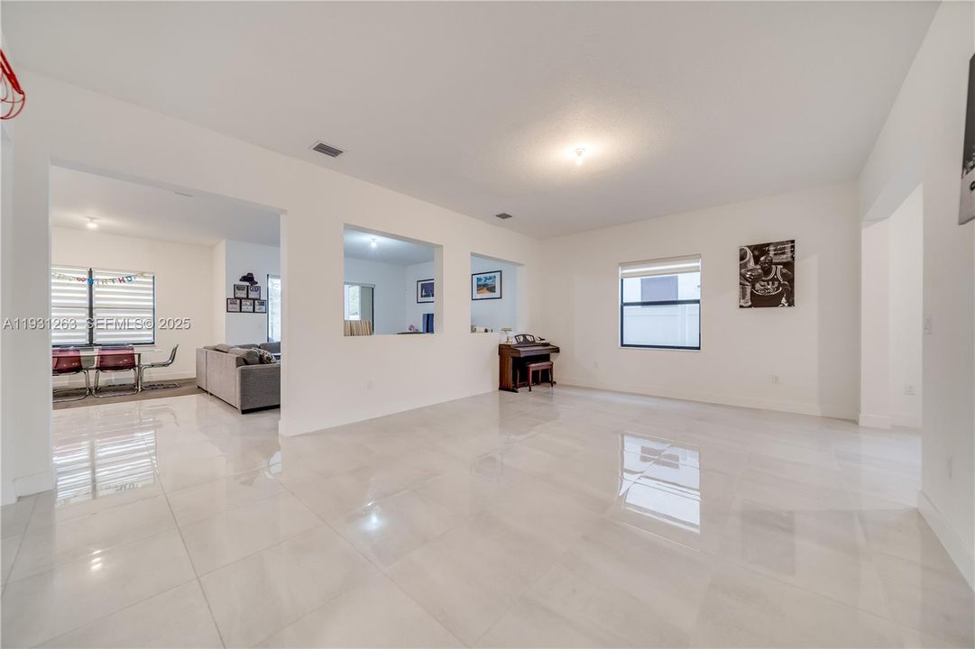 В аренду: $6,250 (4 спален, 3 ванн, 3631 Квадратных фут)