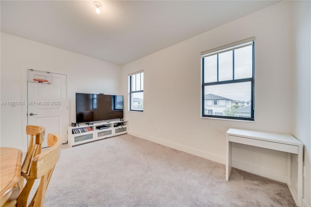 В аренду: $6,250 (4 спален, 3 ванн, 3631 Квадратных фут)