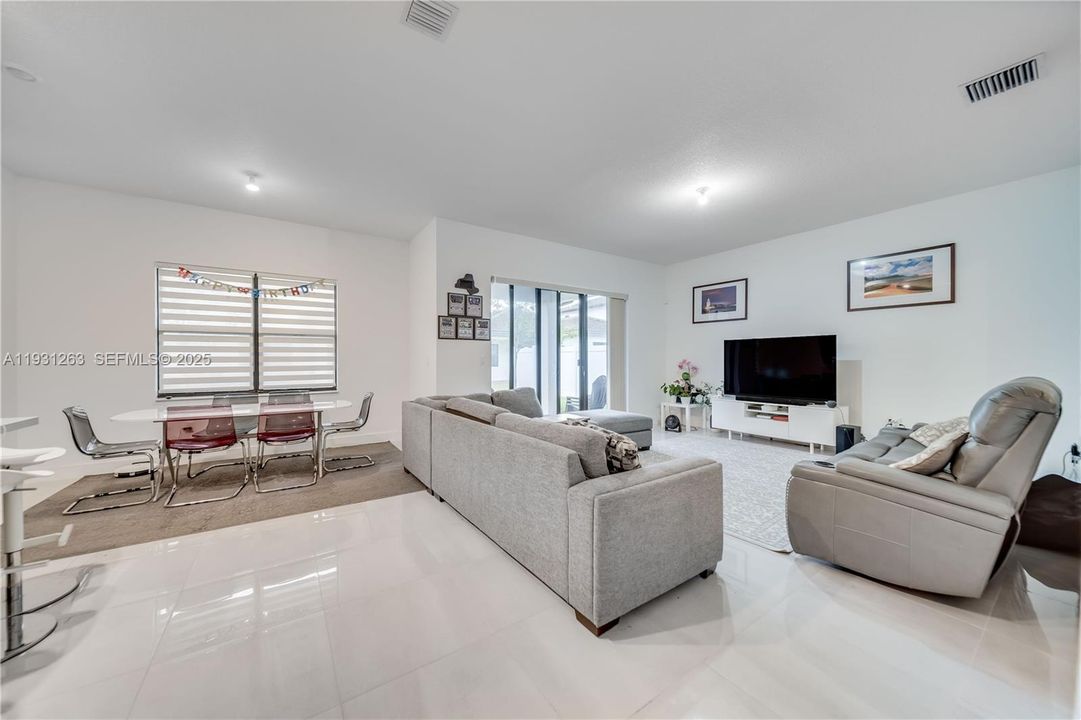 В аренду: $6,250 (4 спален, 3 ванн, 3631 Квадратных фут)