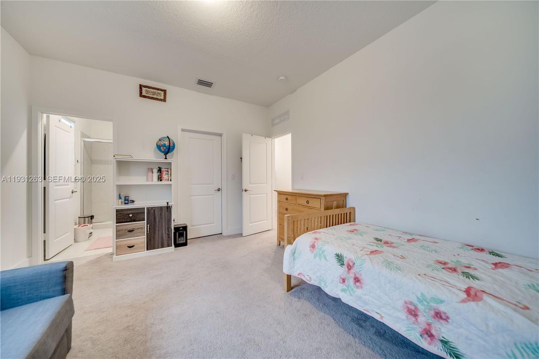 В аренду: $6,250 (4 спален, 3 ванн, 3631 Квадратных фут)