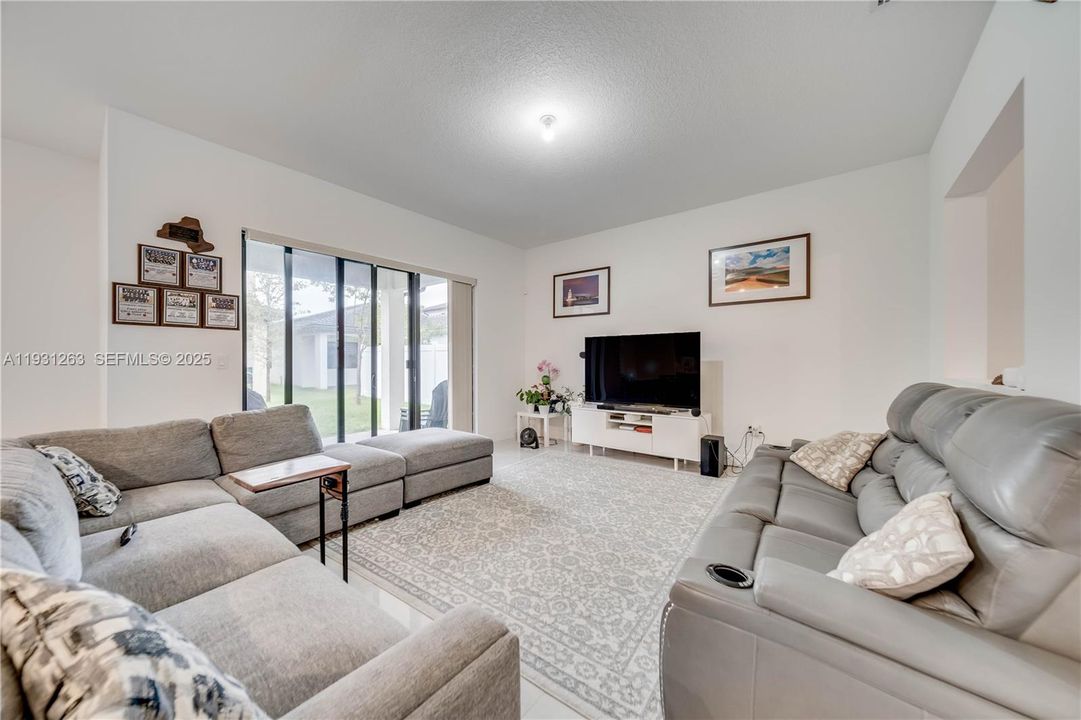 В аренду: $6,250 (4 спален, 3 ванн, 3631 Квадратных фут)