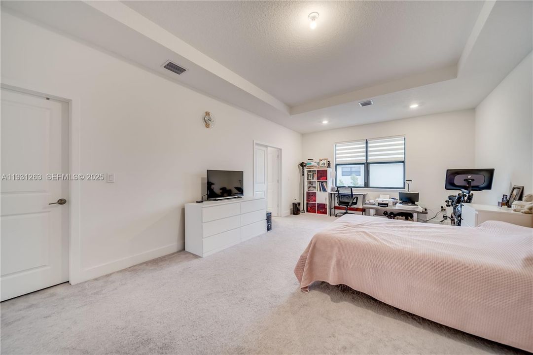 В аренду: $6,250 (4 спален, 3 ванн, 3631 Квадратных фут)