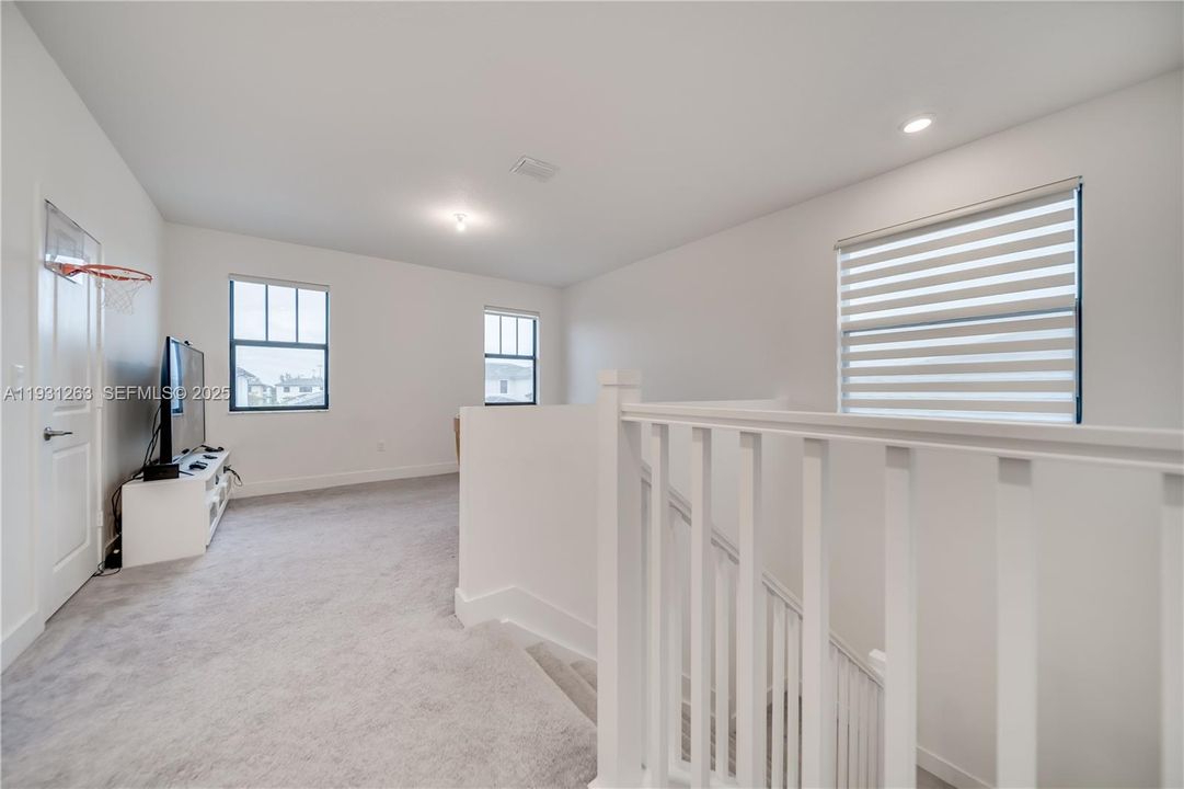 В аренду: $6,250 (4 спален, 3 ванн, 3631 Квадратных фут)