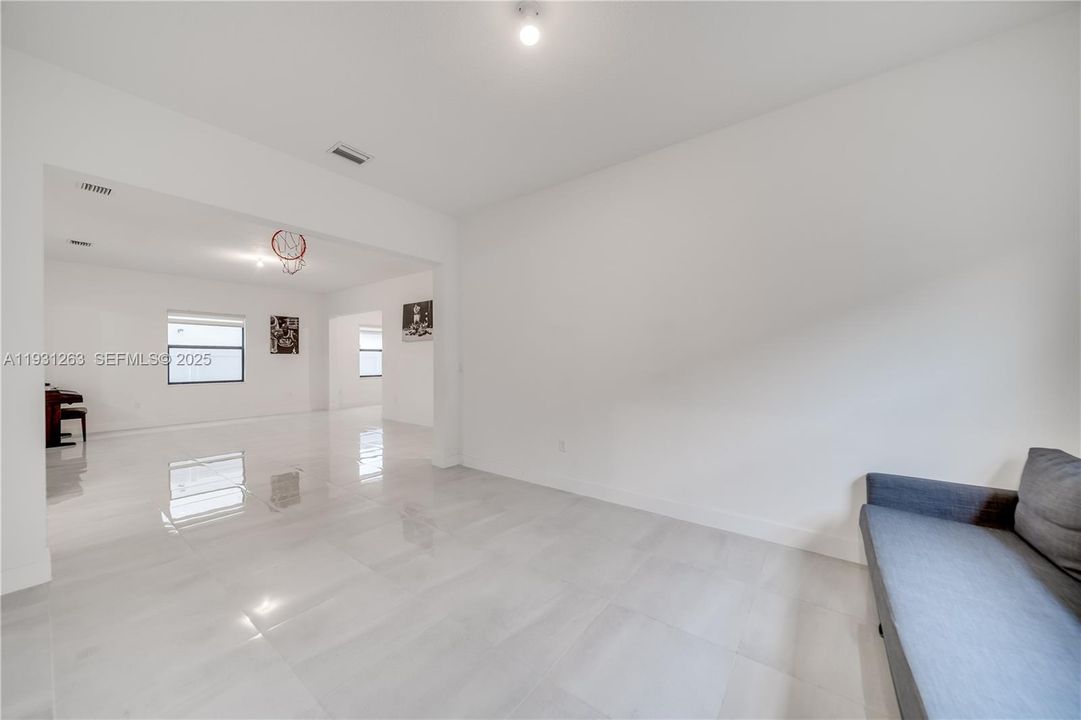 В аренду: $6,250 (4 спален, 3 ванн, 3631 Квадратных фут)