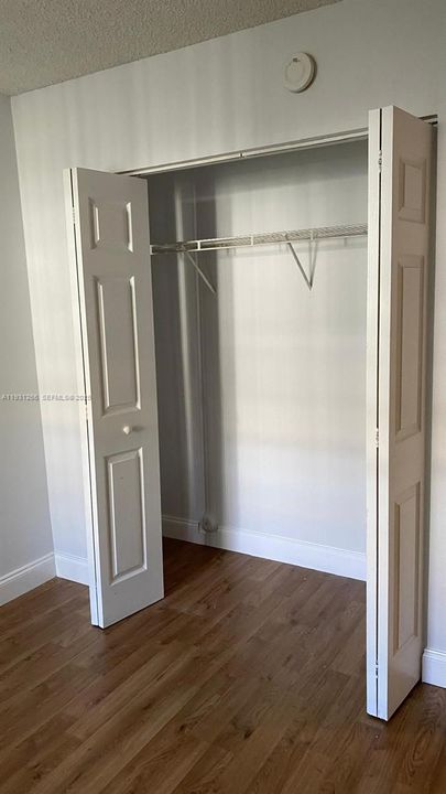 В аренду: $2,350 (2 спален, 2 ванн, 1091 Квадратных фут)