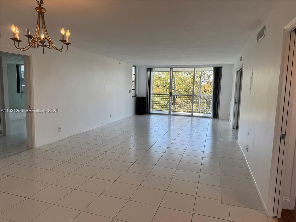 For Sale: $295,000 (3 beds, 2 baths, 1620 Square Feet)