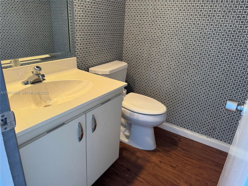 For Sale: $295,000 (3 beds, 2 baths, 1620 Square Feet)