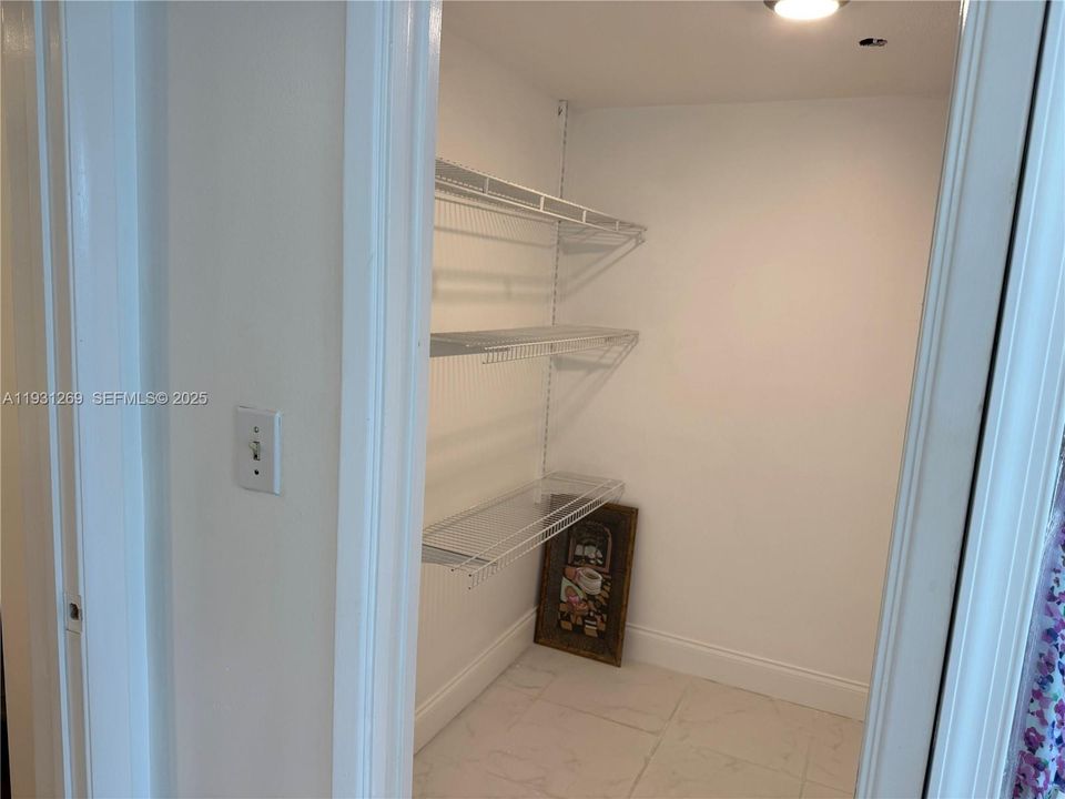 For Sale: $295,000 (3 beds, 2 baths, 1620 Square Feet)