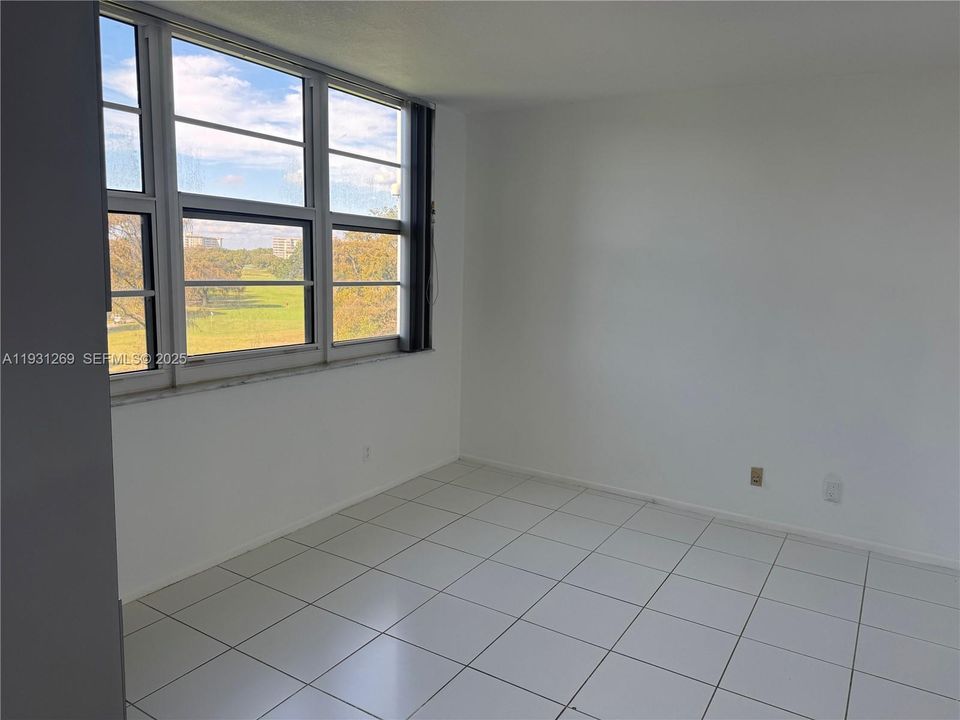 For Sale: $295,000 (3 beds, 2 baths, 1620 Square Feet)