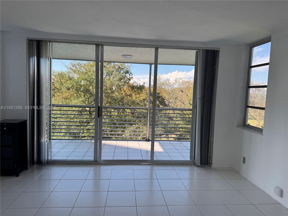 For Sale: $295,000 (3 beds, 2 baths, 1620 Square Feet)