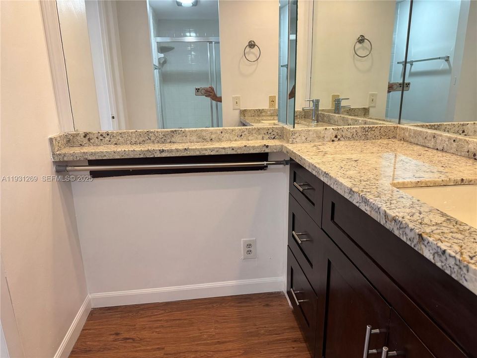 For Sale: $295,000 (3 beds, 2 baths, 1620 Square Feet)