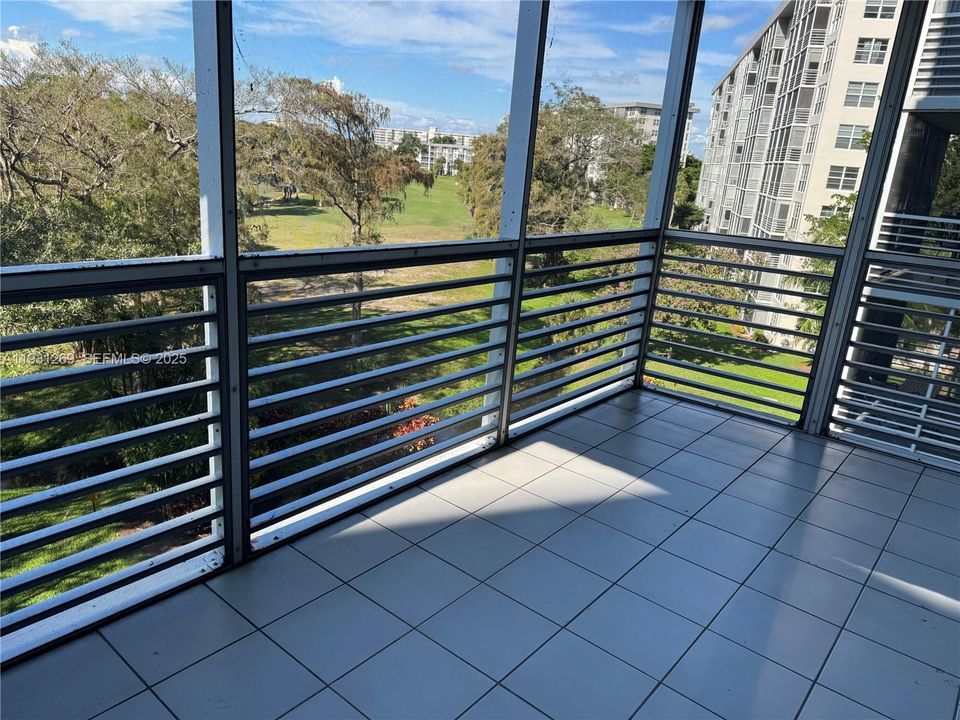 For Sale: $295,000 (3 beds, 2 baths, 1620 Square Feet)