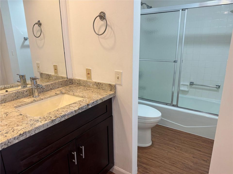 For Sale: $295,000 (3 beds, 2 baths, 1620 Square Feet)