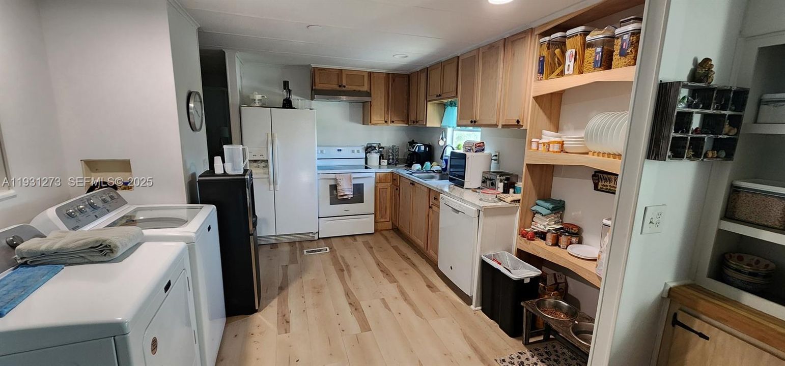 待售: $185,000 (2 贝兹, 2 浴室, 0 平方英尺)