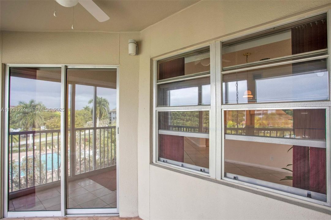 待售: $164,900 (1 贝兹, 1 浴室, 1045 平方英尺)