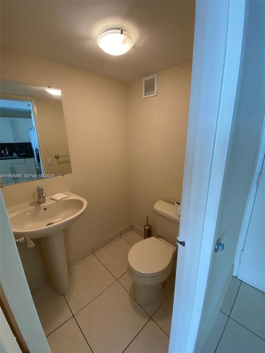 В аренду: $2,800 (1 спален, 1 ванн, 750 Квадратных фут)