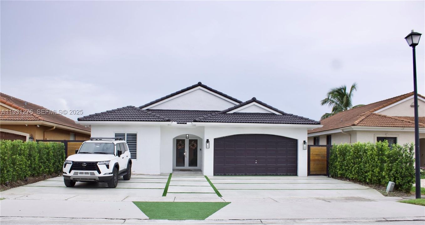 For Rent: $5,000 (4 beds, 3 baths, 1555 Square Feet)