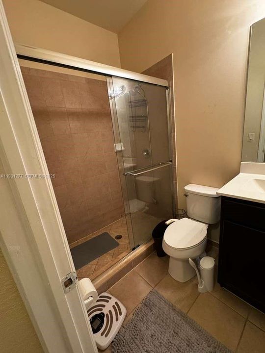 For Rent: $2,200 (2 beds, 2 baths, 1290 Square Feet)