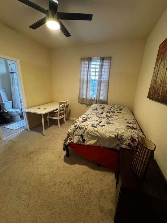 For Rent: $2,200 (2 beds, 2 baths, 1290 Square Feet)