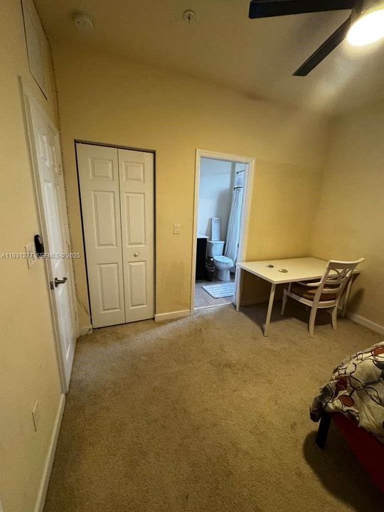 For Rent: $2,200 (2 beds, 2 baths, 1290 Square Feet)